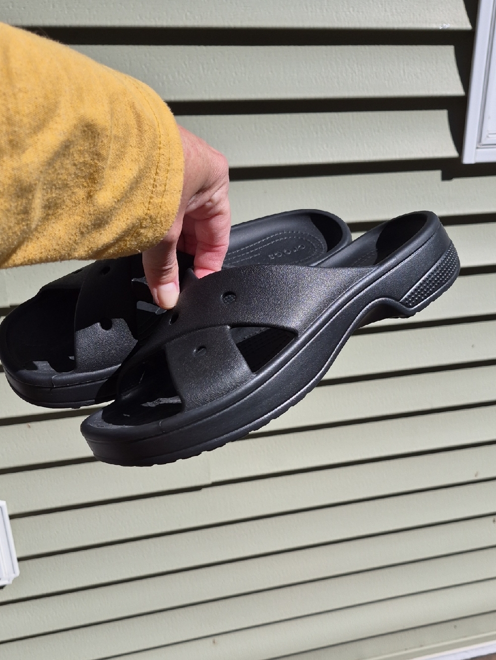 Crocs..size 10 - Picture 8 of 12